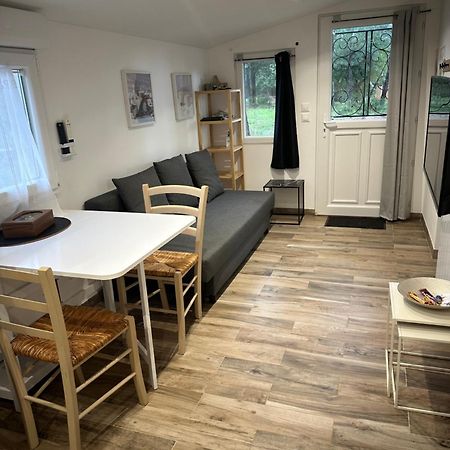 La Maisonnette De Chantecoucou Le Cannet-des-Maures Luaran gambar