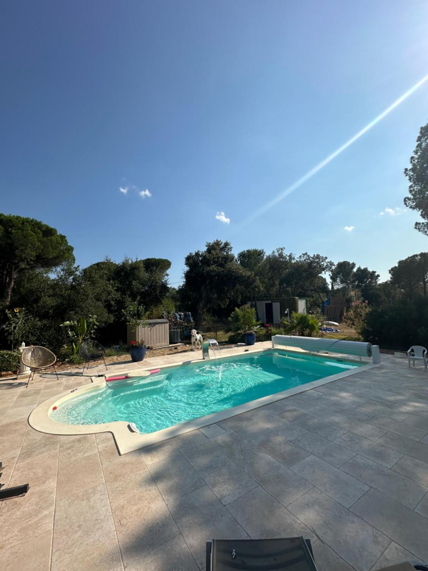 La Maisonnette De Chantecoucou Le Cannet-des-Maures Luaran gambar